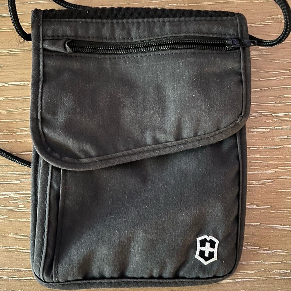 Victorinox Men’s Passport/Money/Valuable Holder